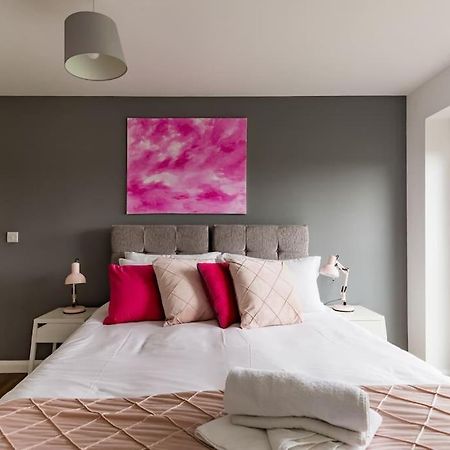 Tm - Rana Court 1 Bedroom Apartment With Balcony Oksford Zewnętrze zdjęcie