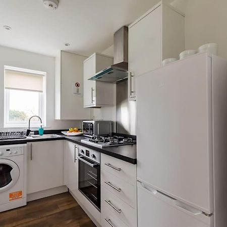 Tm - Rana Court 1 Bedroom Apartment With Balcony Oksford Zewnętrze zdjęcie