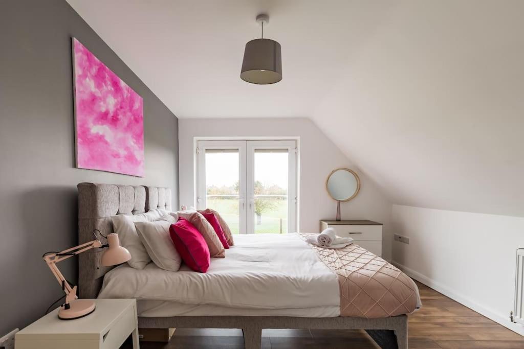 Tm - Rana Court 1 Bedroom Apartment With Balcony Oksford Zewnętrze zdjęcie