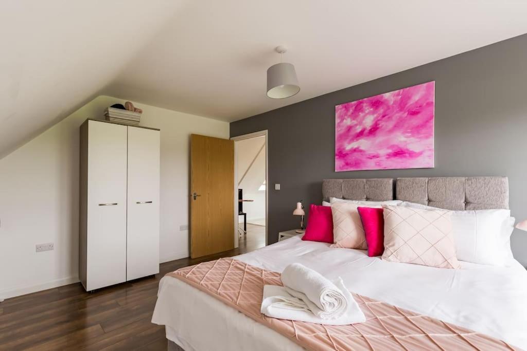 Tm - Rana Court 1 Bedroom Apartment With Balcony Oksford Zewnętrze zdjęcie